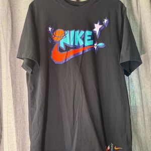Gently Used Nike Black Graphic T-Shirt